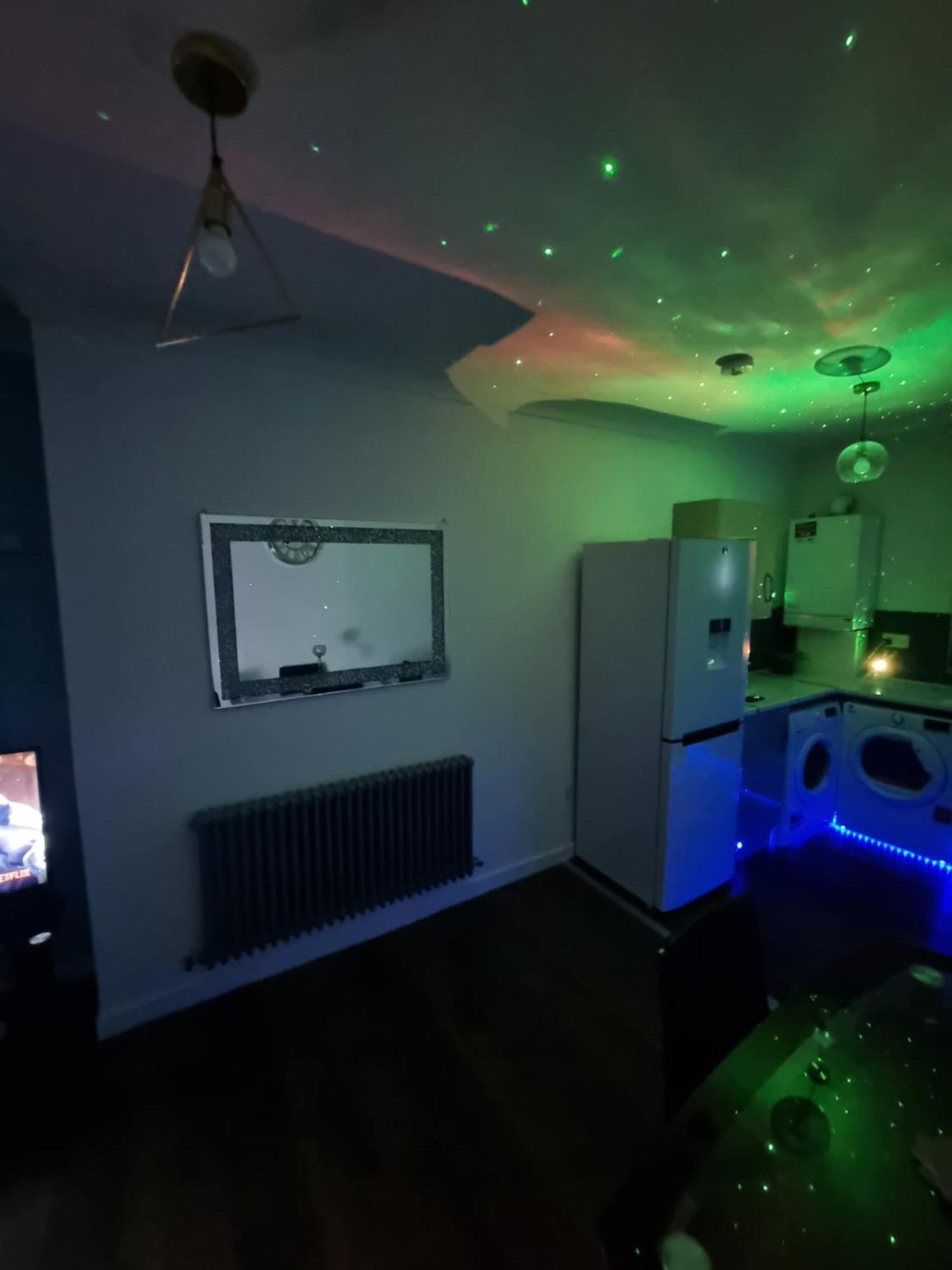 Beautiful Modern Apartment On Wick Lane ลอนดอน ภายนอก รูปภาพ