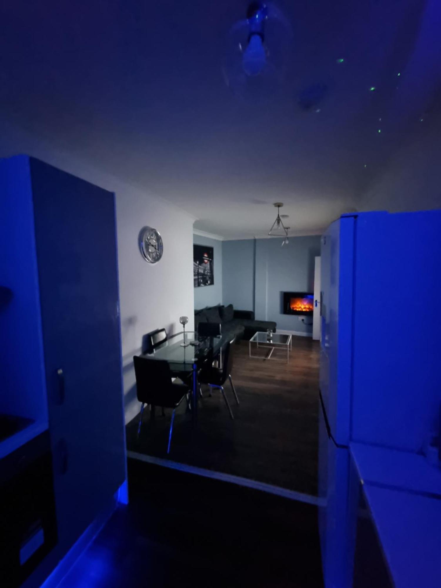 Beautiful Modern Apartment On Wick Lane ลอนดอน ภายนอก รูปภาพ